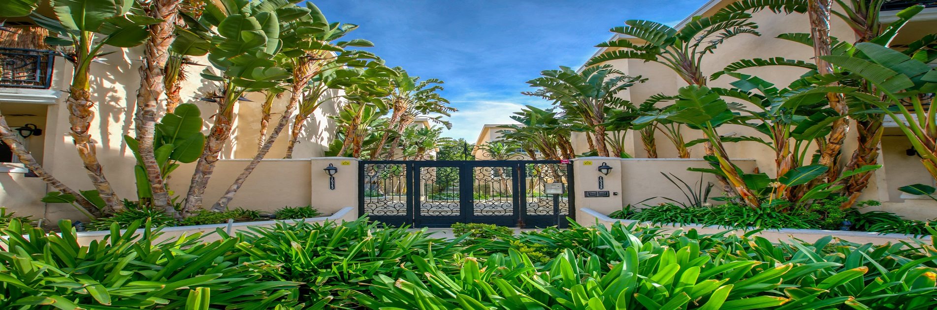 Lindley House Towers Apartments in Northridge, CA